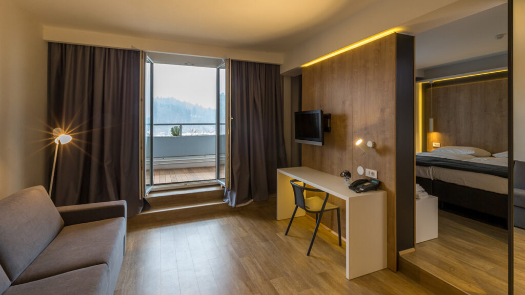 MHOTEL2