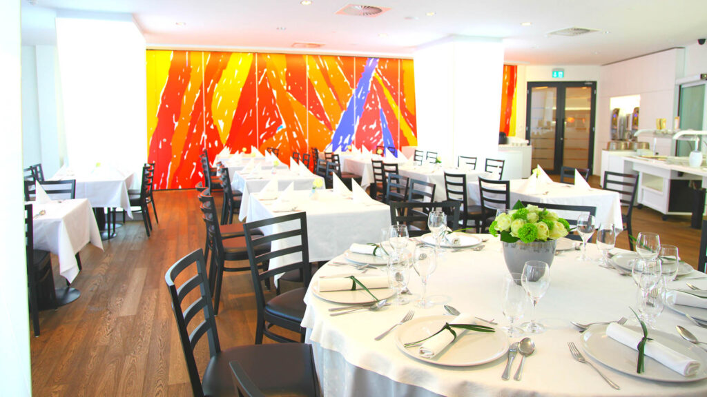 MHOTEL9