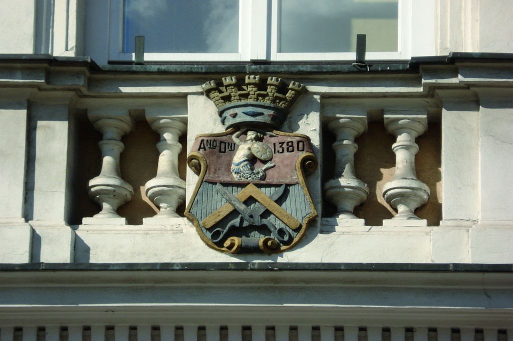 Syrenka-na-Kamienicy-Cechu-Krawców-ul.-Krakowskie-Przedmieście-41-fot.-Teresa-Witkowska